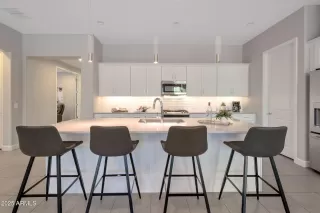 Photo #3: 6868413 Listing