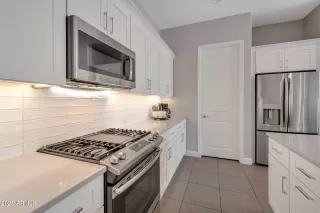 Photo #6: 6868413 Listing