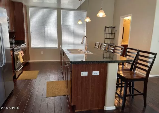 MLS: 6868414 Condo For Sale