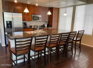 Photo #3: 6868414 Listing