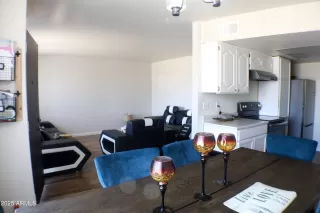 Photo #6: 6868497 Listing