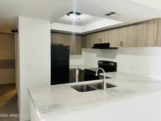 Photo #3: 6868543 Listing