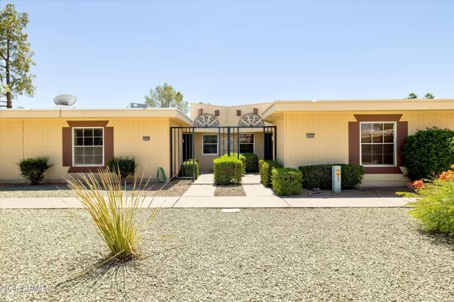 MLS: 6868628 Condo For Sale