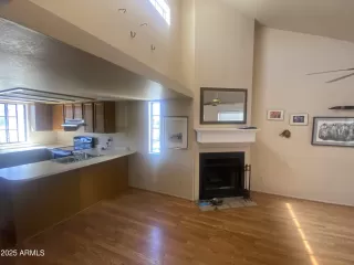 Photo #1: 6868668 Listing