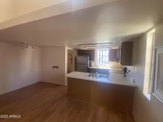 Photo #2: 6868668 Listing