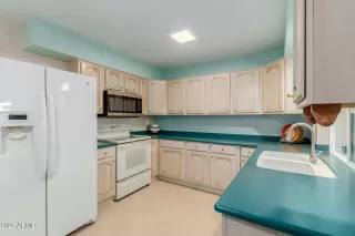 Photo #6: 6868675 Listing