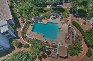 Photo #4: 6868684 Listing 