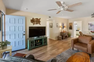 Photo #3: 6868730 Listing 