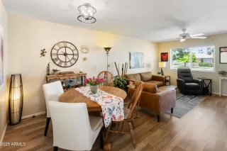 Photo #5: 6868730 Listing 