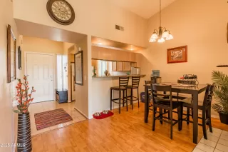 Photo #4: 6868769 Listing 