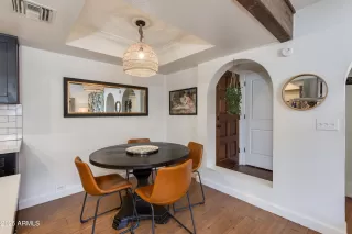 Photo #4: 6868773 Listing