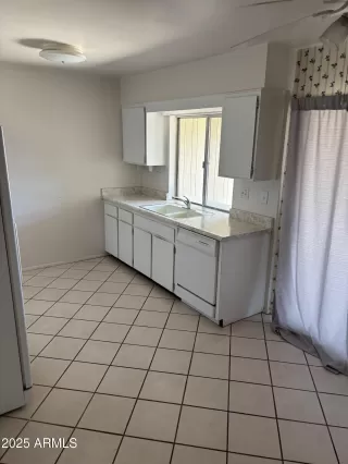 Photo #3: 6869016 Listing