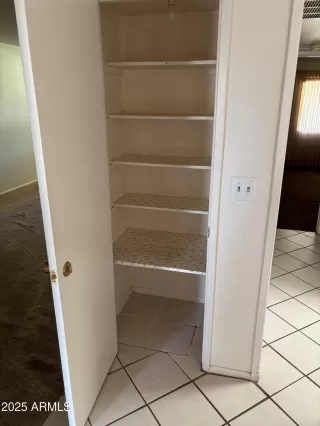 Photo #5: 6869016 Listing