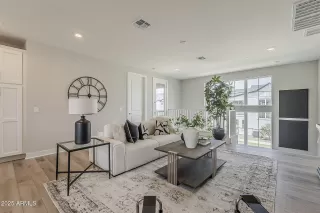 Photo #5: 6869031 Listing 