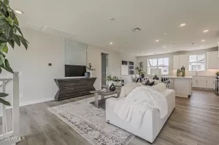 Photo #6: 6869031 Listing 