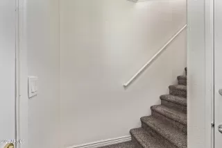 Photo #6: 6869104 Listing