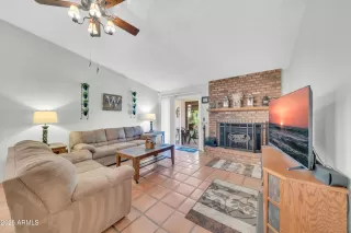 Photo #2: 6869169 Listing