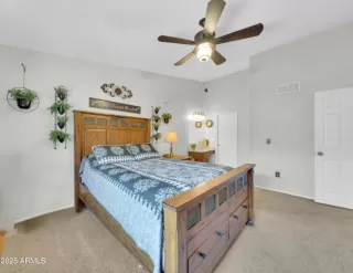 Photo #6: 6869169 Listing