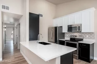 Photo #1: 6869251 Listing