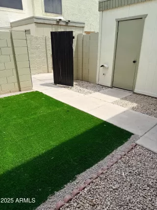 Photo #1: 6869336 Listing 