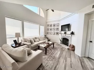 Photo #1: 6869367 Listing