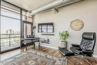 Photo #5: 6869481 Listing