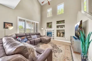 Photo #4: 6869493 Listing