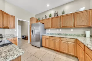 Photo #6: 6869493 Listing