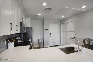 Photo #6: 6869530 Listing 