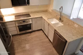 Photo #1: 6869940 Listing