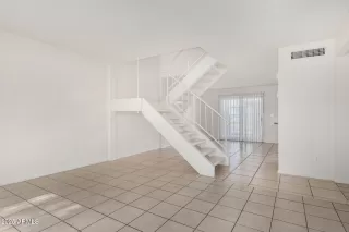 Photo #3: 6869971 Listing 