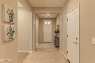 Photo #1: 6870102 Listing