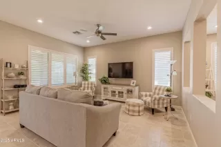 Photo #3: 6870102 Listing