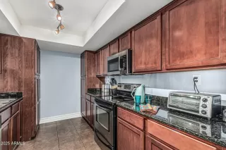 Photo #3: 6870203 Listing