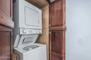 Photo #5: 6870203 Listing
