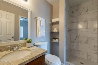 Photo #4: 6870347 Listing