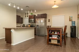 Photo #3: 6870377 Listing