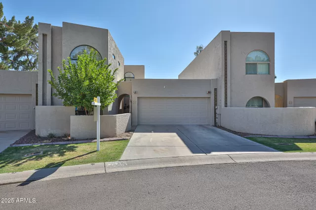 MLS: 6870480 Condo For Sale