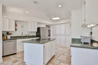 Photo #1: 6870480 Listing