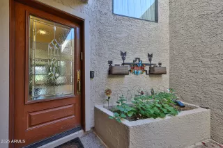 Photo #5: 6870480 Listing