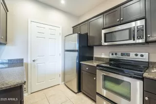 Photo #6: 6870639 Listing