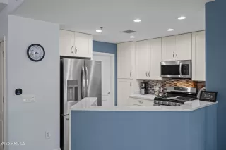 Photo #6: 6870777 Listing 