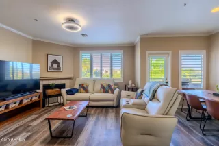 Photo #5: 6870850 Listing