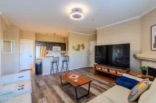 Photo #6: 6870850 Listing