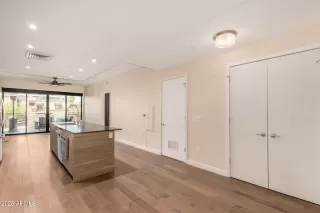 Photo #2: 6870889 Listing 