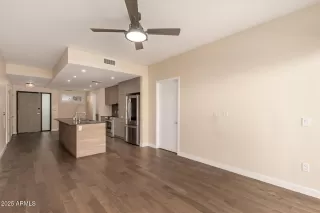 Photo #3: 6870889 Listing 