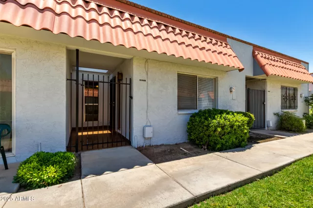 MLS: 6871098 Condo For Sale