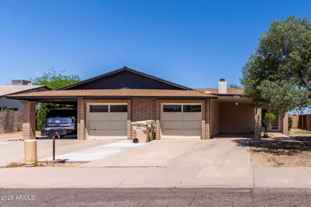 MLS: 6871207 Condo For Sale