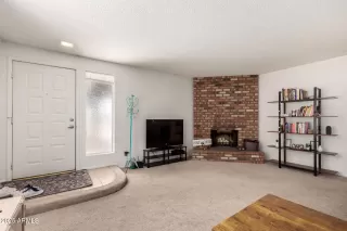 Photo #5: 6871207 Listing