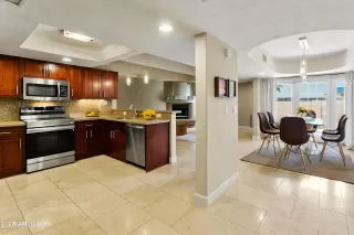 Photo #3: 6871218 Listing